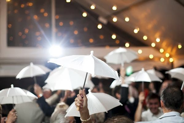 deco-boda-con-paraguas-5